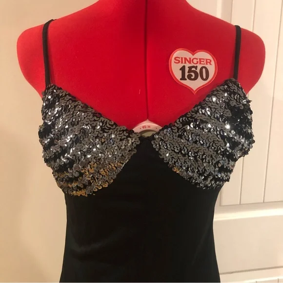 🎁 2 FOR $60 Vintage Frederick’s Of Hollywood Sequined Bust Full Length Slip - Picture 2 of 10